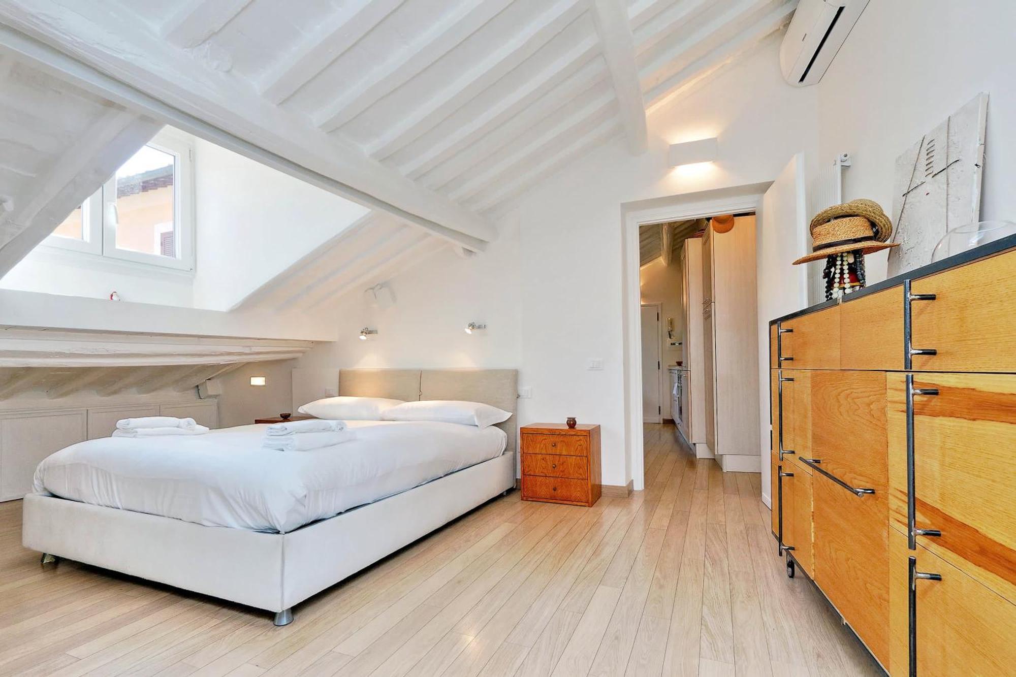 Апартаменты Pantheon Charming Attic | Romeloft Экстерьер фото